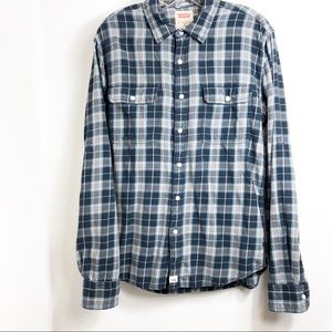 LEVI’S Men’s cotton flannel shirt blue plaid, Med